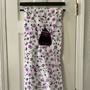 Mystical Palmistry Halloween Plush Thrown Blanket NWT Crystals Celestial